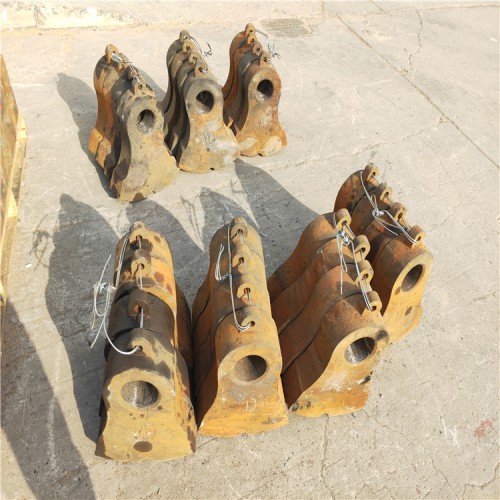 河北邢臺(tái)阜陽(yáng)市定制破碎機(jī)高錳鋼耐磨錘頭高錳鋼甩錘高鉻合金錘頭
