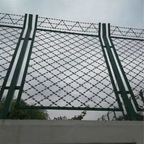 看守所隔離鋼網(wǎng)墻 武警中隊(duì)隔離網(wǎng) 監(jiān)獄高戒備鋼網(wǎng)墻