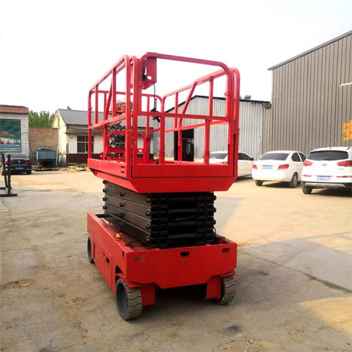 自行走液壓升降機供應商  現貨供應  鴻泰華豐