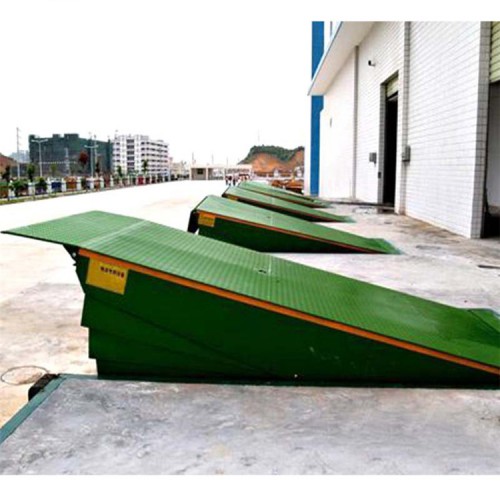 山東省固定登車橋直銷  質量可靠  鴻泰華豐