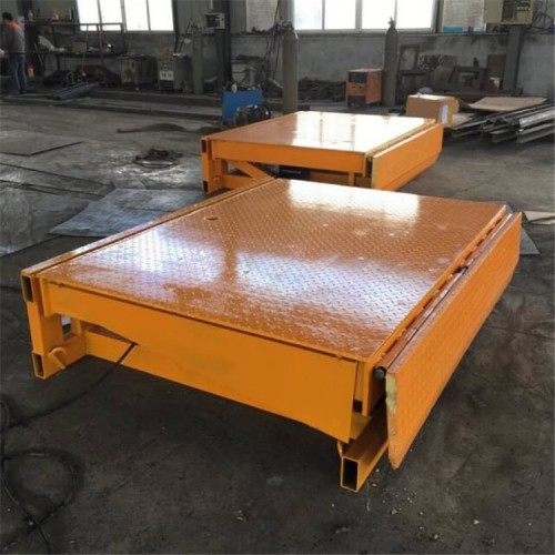 山東固定式登車橋銷售  質量可靠  鴻泰華豐