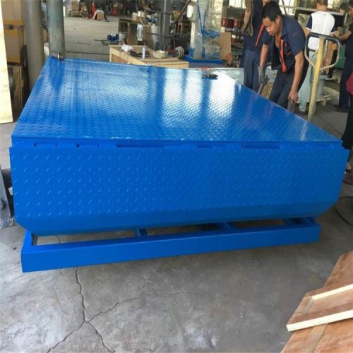 山東省固定登車橋價格  廠家直銷  鴻泰華豐