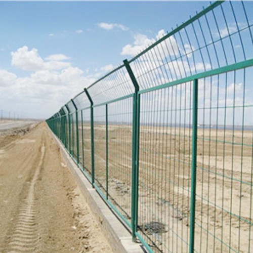 公路護(hù)欄網(wǎng)廠家 公路護(hù)欄網(wǎng)