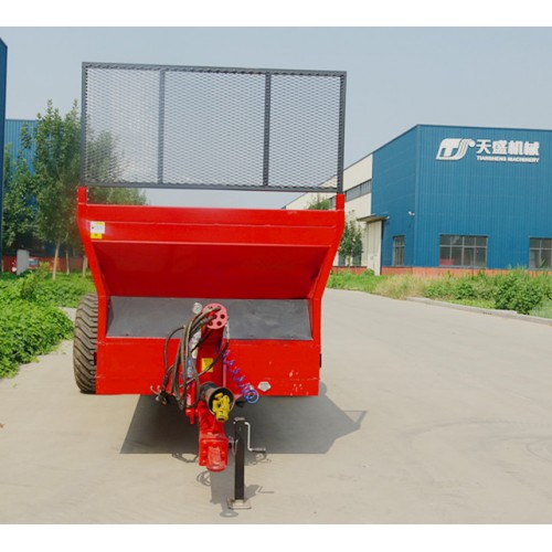 天盛農家撒糞車8方拖拉機撒肥機揚糞機廠家