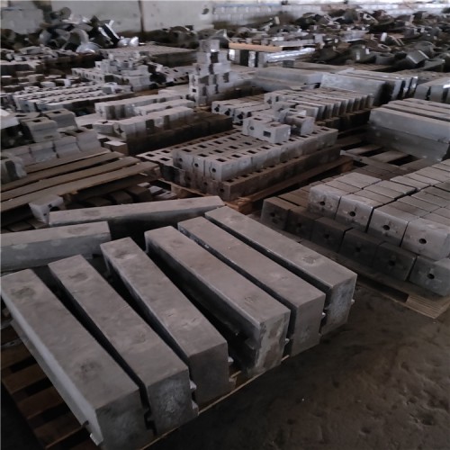 【河北旭曉高鉻合金錘頭高鉻方錘耐磨錘頭制砂機(jī)錘頭細(xì)碎機(jī)錘頭】