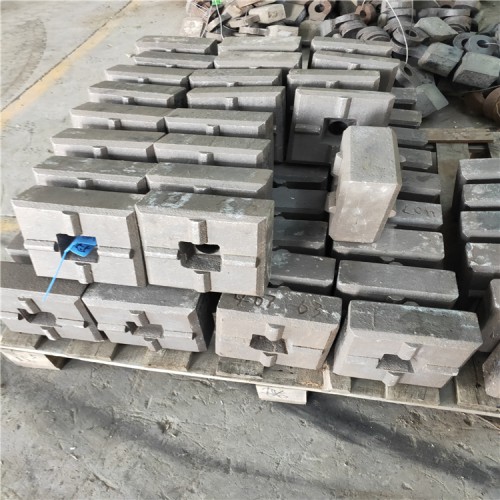 【1000型立軸式制砂機(jī)耐磨方錘鵝卵石制砂機(jī)錘頭生產(chǎn)廠家】