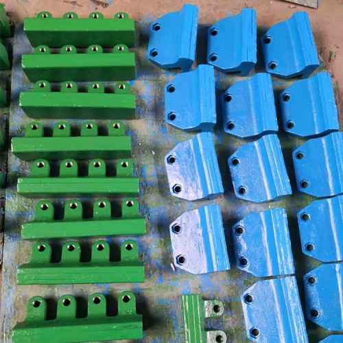 貴州鵝卵石制砂機(jī)拋料頭給料桶高效離心沖擊式破碎機(jī)耐磨件廠家