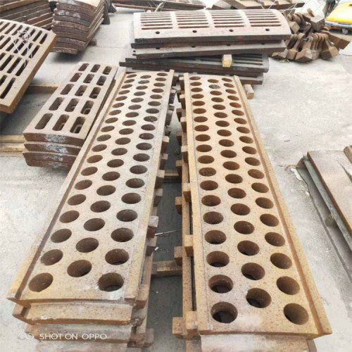 河北邢臺定制各種鑄造耐磨件高錳鋼篦板篦條襯板篩板轉盤鎢鈦合金