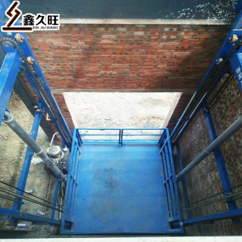 導軌式升降平臺 液壓升降貨梯 廠房上貨貨梯