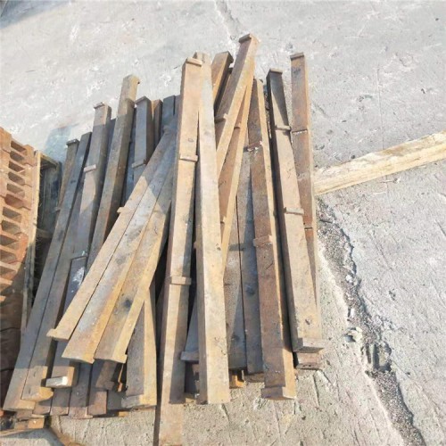 河北邢臺天長市制砂機篩板破碎機篦條高錳鋼篩板破碎機邊護(hù)板