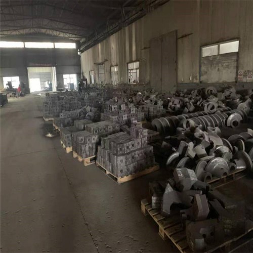 破碎機甩錘方錘復合錘頭合金錘頭高鉻錘頭廠家產品價格