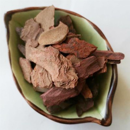 打磨松樹(shù)皮