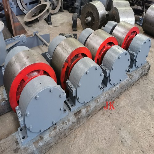 新疆1.8米煤質(zhì)活性炭轉(zhuǎn)爐托輪