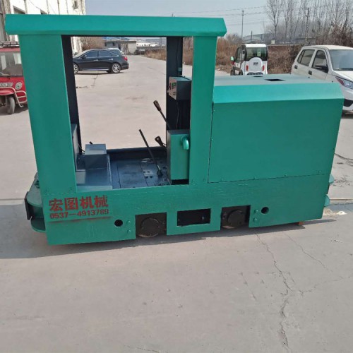 礦用柴油牽引機(jī)車 2噸柴油火車頭