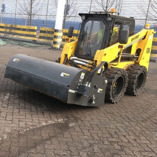 滑移裝載機(jī)T85 滑移裝載機(jī)