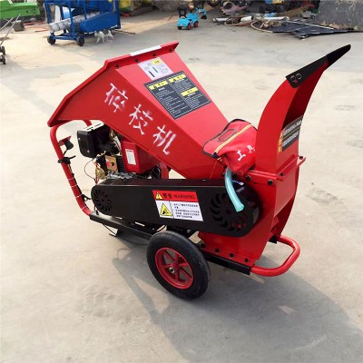 臥式碎枝機(jī) 葡萄枝移動(dòng)碎枝機(jī) 新款柴油移動(dòng)式碎枝機(jī)