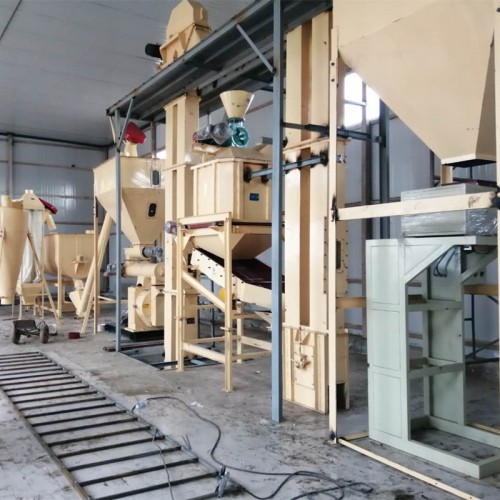 豬雞鴨鵝魚鴿子飼料生產(chǎn)線  糧食飼料加工成套設(shè)備 飼料機組