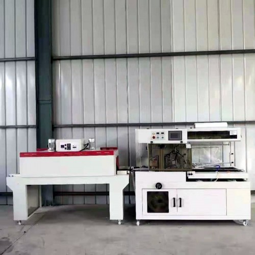 鼠標(biāo)墊包裝機(jī) 全自動封膜包裝機(jī)