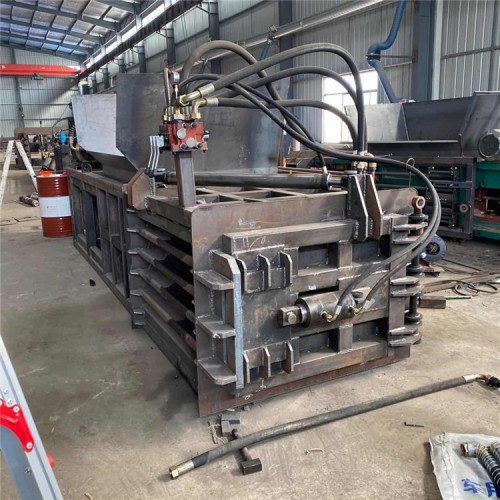 全自動臥式壓刨機(jī) 遙控操作臥式液壓打包機(jī)