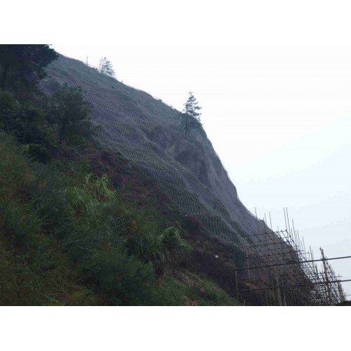 邊坡防護網什么材質好     安裝邊坡防護網