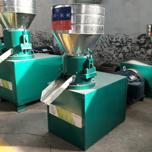 200型平模飼料顆粒機(jī) 豬雞兔鴿子鴨鵝魚(yú)羊飼料顆粒機(jī)