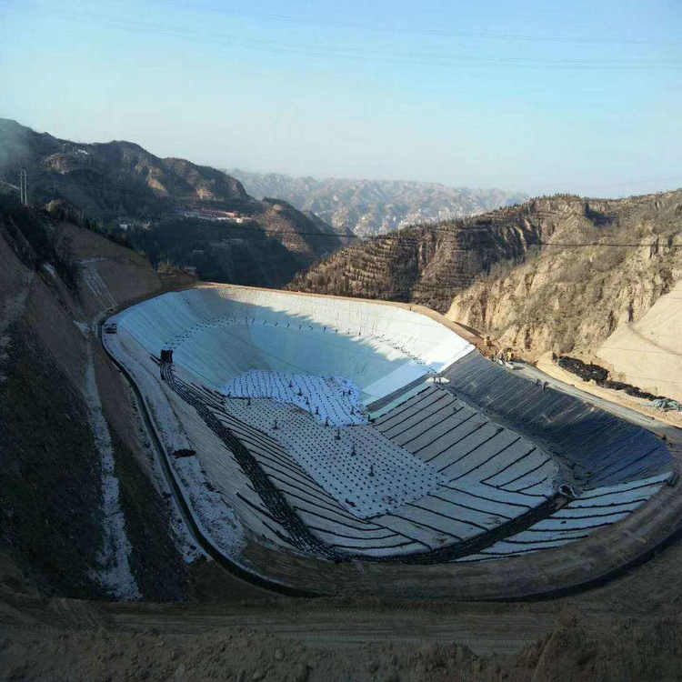 2.0mm土工膜多少錢一米 0.35mm防滲膜源頭生產廠