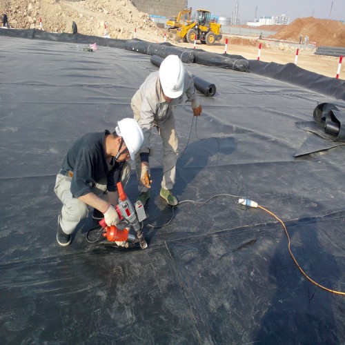 臨猗復合防滲膜 沼氣池HDPE土工膜多少錢一件