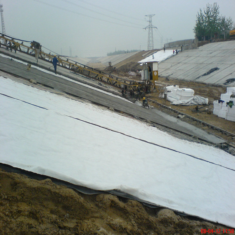 海水養殖池HDPE土工膜 0.30mmHDPE防滲膜優質商品