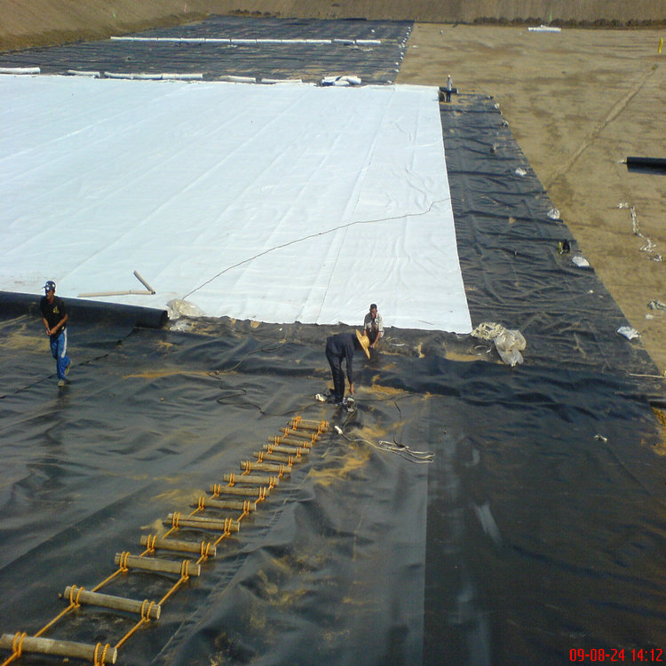 雨污分流防暴曬黑色HDPE土工膜1.0mm