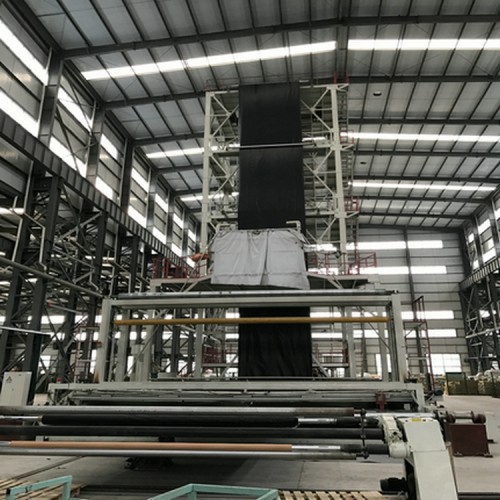 1500g長(zhǎng)絲復(fù)合土工膜 1.5mm土工膜經(jīng)久耐用