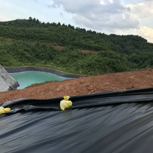 儲油罐基礎防滲用2mmHDPE防滲膜 0.75mmHDPE防滲膜性能穩定