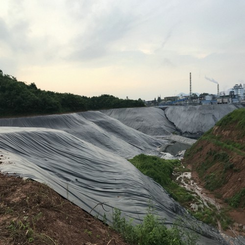 公園景觀湖防滲復(fù)合土工膜，水渠河道防滲膜