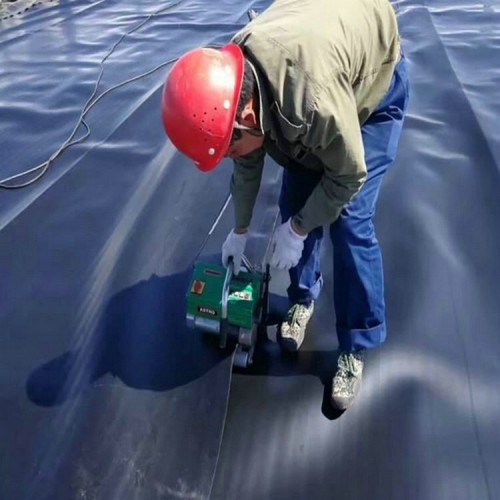 磷肥廠護坡攔渣防滲膜 0.40mmHDPE防滲膜源頭生產(chǎn)廠