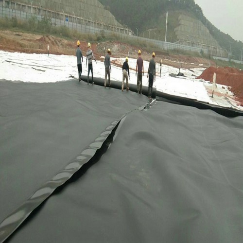 承德復(fù)合土工膜生產(chǎn)廠家 防滲土工布復(fù)合土工膜 寬幅黑色土工膜