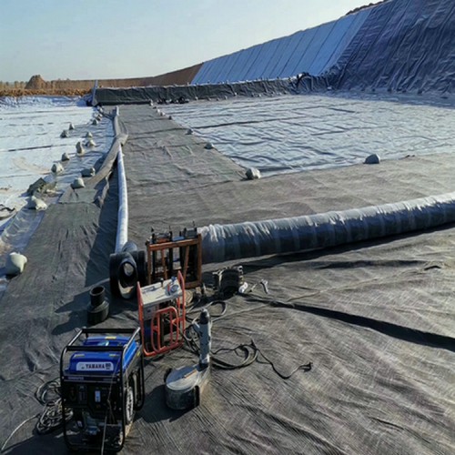 國標養殖膜_0.5mm土工膜多少錢一平米經久耐用