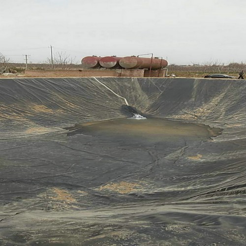 大興安嶺油罐基礎(chǔ)防滲2.0mm糙面HDPE土工膜 如何挑選hdpe防滲膜 垃圾場糙面防滲膜鋪設(shè)