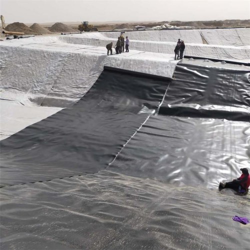 倉庫防滲用1.5mm土工膜 1.8mmHDPE防滲膜產(chǎn)品批發(fā)價