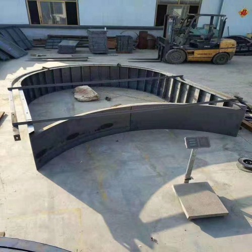 拱形截水骨架護(hù)坡模具 高鐵拱形護(hù)坡骨架模板 拱形骨架鋼模板