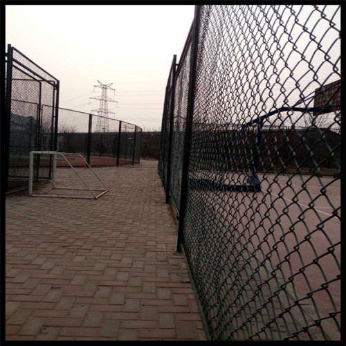 批發體育場圍網 球場廠家 室內球場圍網