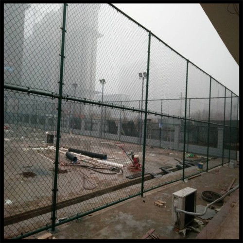 操場圍網(wǎng)報價 體育場地圍網(wǎng)生產(chǎn)廠家