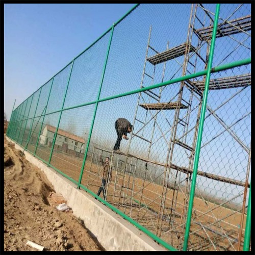 體育場(chǎng)圍網(wǎng)報(bào)價(jià) 籃球場(chǎng)地圍網(wǎng)生產(chǎn)廠(chǎng)家