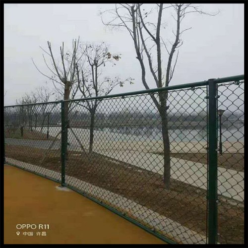 羽毛球場地圍欄網_籃球場護欄網高度