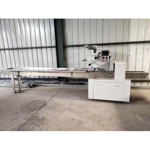 航空餐具包裝機(jī) 水晶一次性全自動(dòng)枕式包裝機(jī) 帶切邊餐具包裝機(jī)