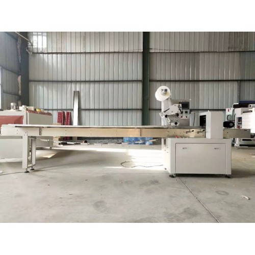 全自動袋裝保溫水壺枕式包裝機 茶壺水杯包裝機塑料杯子套袋機