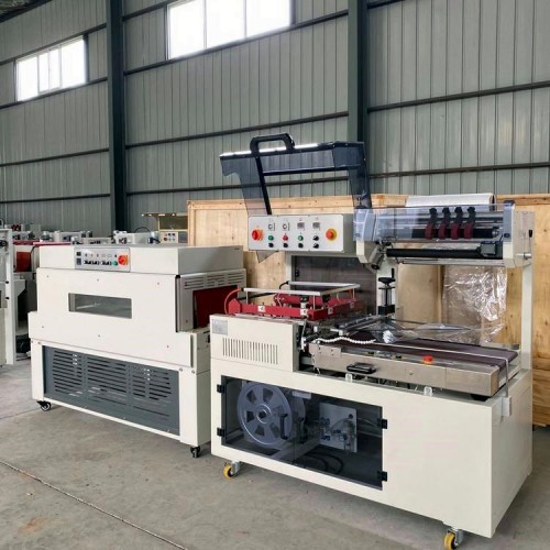 全自動(dòng)快遞專(zhuān)用套袋機(jī) 服裝衣服包裝機(jī) 價(jià)格優(yōu)惠