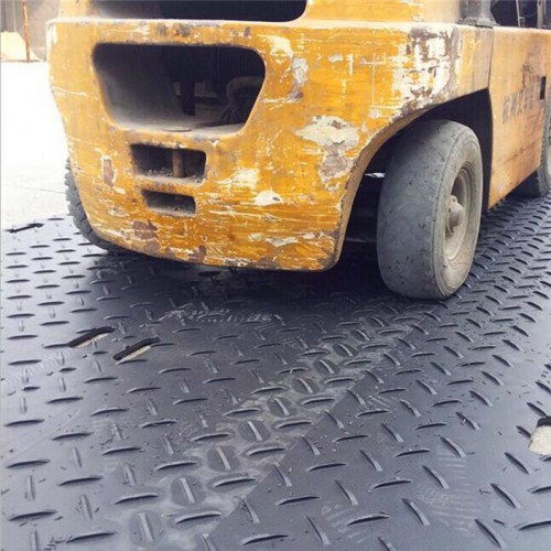 臨時(shí)路面施工路PE基板生產(chǎn)設(shè)備