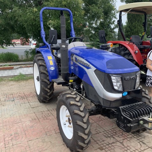 雷沃504中型四輪拖拉機 強壓兩組多路閥 8+8梭式換擋