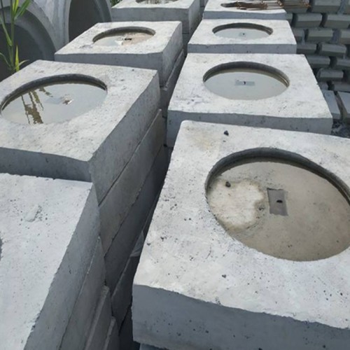 混凝土電桿底盤 方形水泥底盤濕 凝土水泥底盤 現(xiàn)貨出售