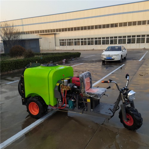 三輪乘坐式果園打藥機  梨樹打藥機  牽引式自走打藥機