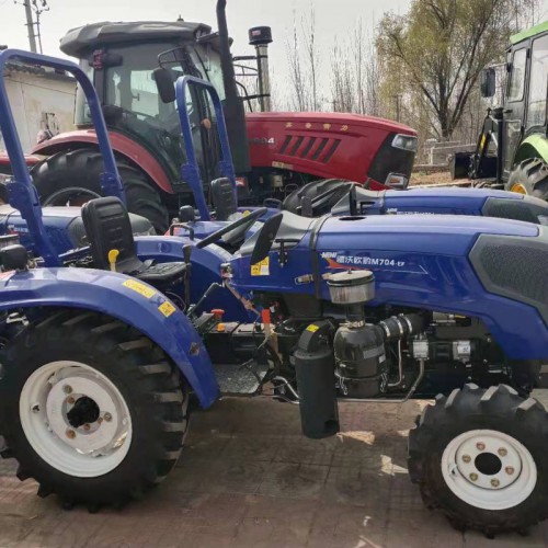 雷沃704大棚王拖拉機(jī) 車(chē)身矮小轉(zhuǎn)向靈活 直補(bǔ)價(jià)提車(chē)